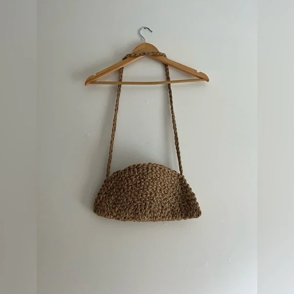 Handwoven “Moon” bag - Picture 2 of 16